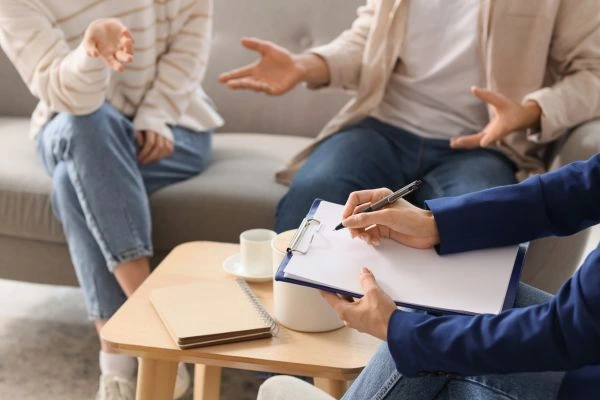 Image of divorce mediation Ashington in progress.